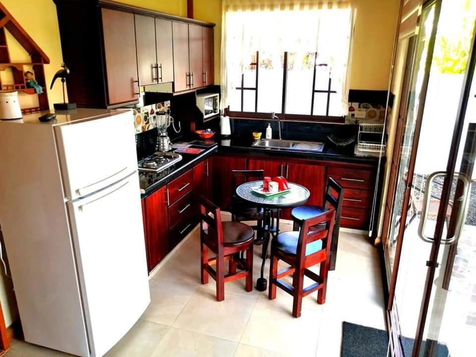 Вилла La Casa De La Abuela Сукуа Экстерьер фото